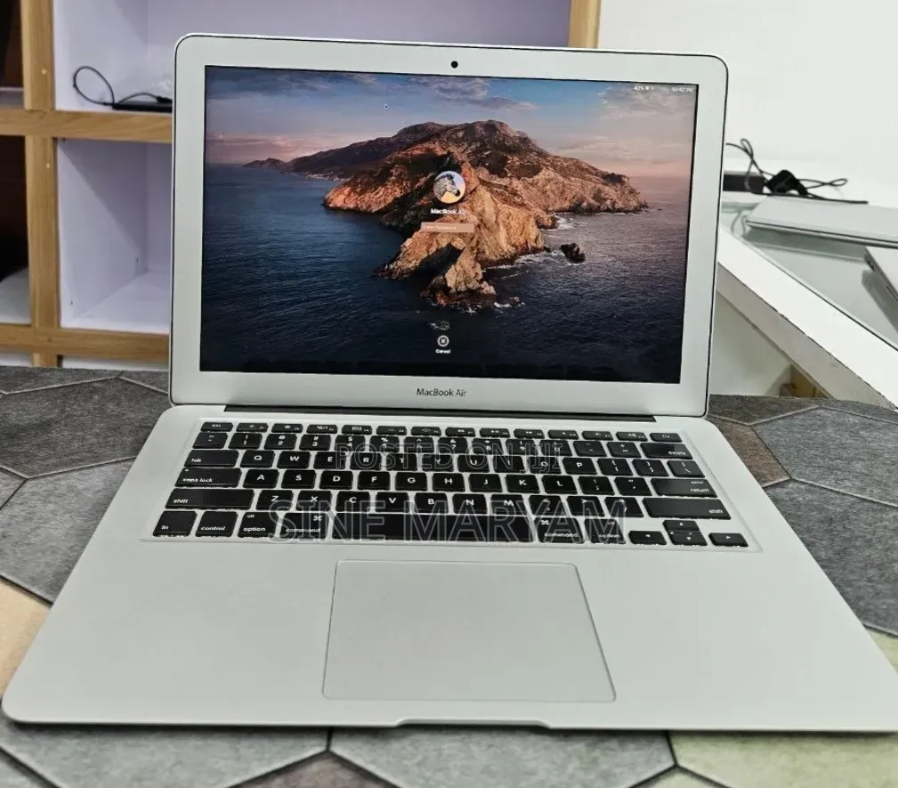 Laptop Apple MacBook Air 2017 8GB Intel Core i5 SSD 256GB
