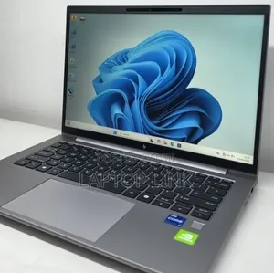 New Laptop HP ZBook Firefly G9 16GB Intel Core i7 SSD 512GB