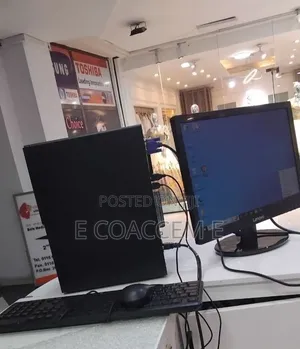 Desktop Computer Lenovo 8GB Intel Core i3 HDD 500GB