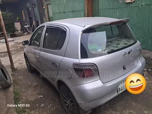Toyota Vitz 1.0 FWD 5dr 2001 Silver