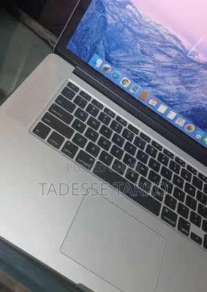 New Laptop Apple MacBook Pro 2015 8GB Intel Core i5 SSD 128GB