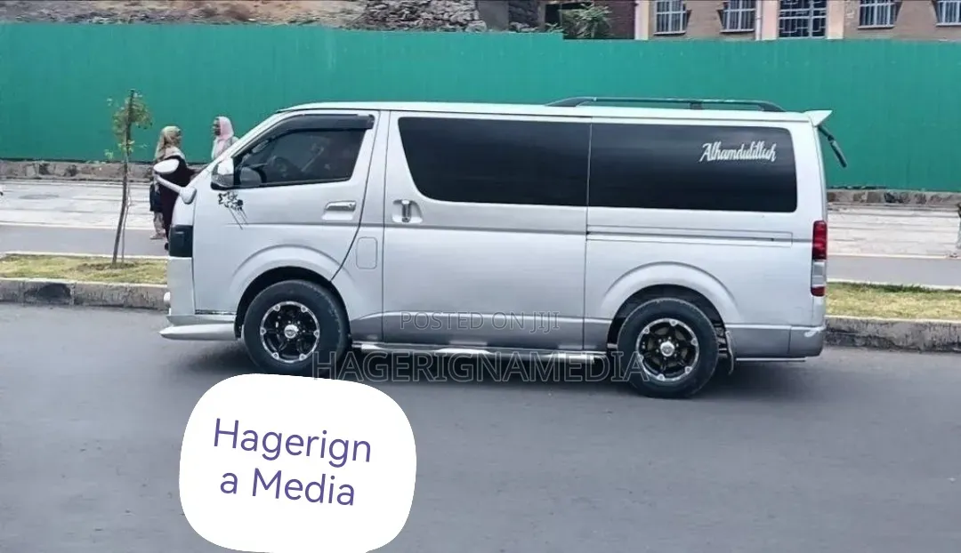 Toyota HiAce 2007 Silver