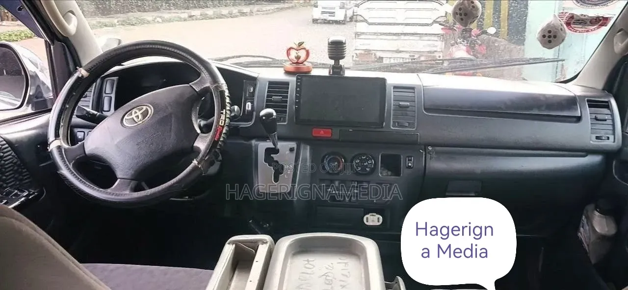 Toyota HiAce 2007 Silver