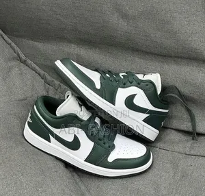 Nike Air Jordan 1 Low "Galactic Jade"