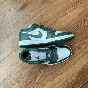 Nike Air Jordan 1 Low "Galactic Jade"