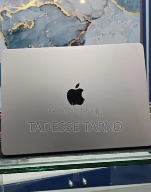 New Laptop Apple MacBook Air 2022 M2 16GB Apple M2 SSD 512GB