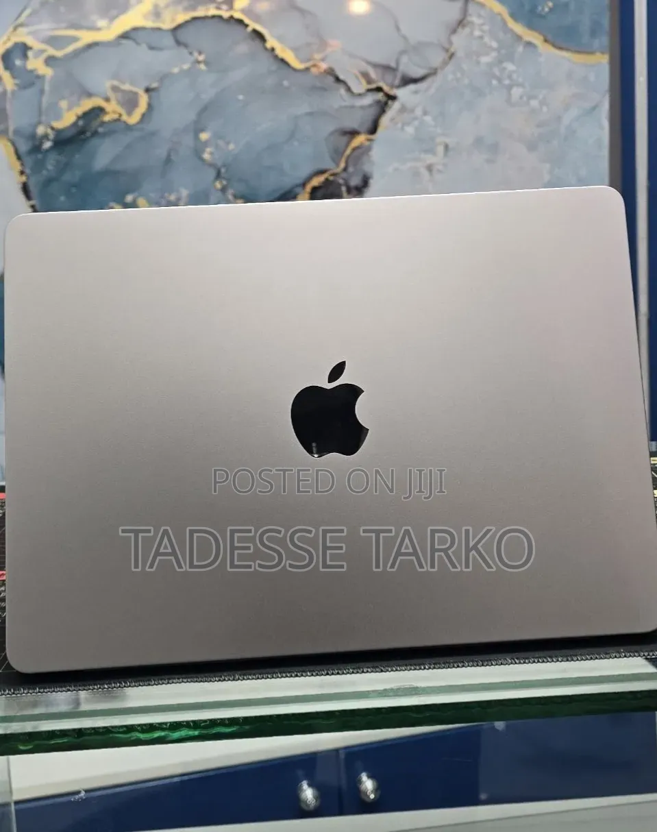New Laptop Apple MacBook Air 2022 M2 16GB Apple M2 SSD 512GB