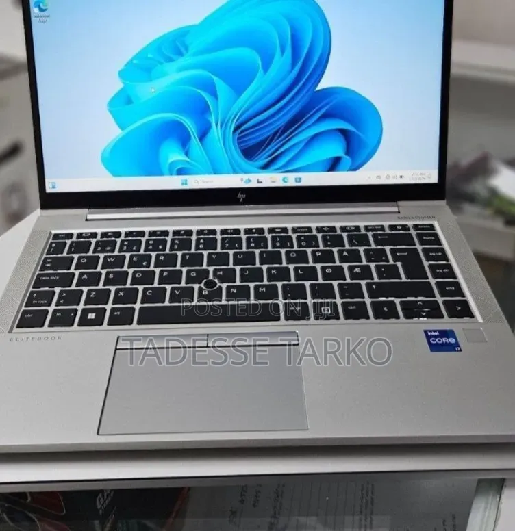 New Laptop HP EliteBook 840 G8 16GB Intel Core i7 SSD 512GB