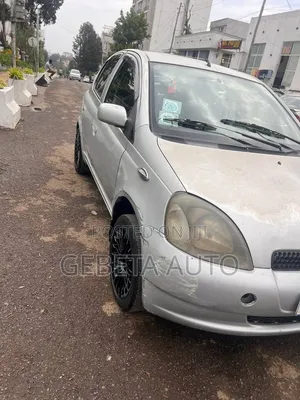 Toyota Vitz 2001