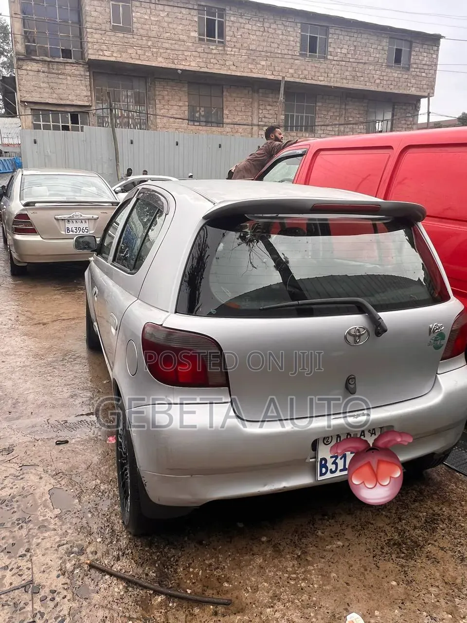 Toyota Vitz 2001