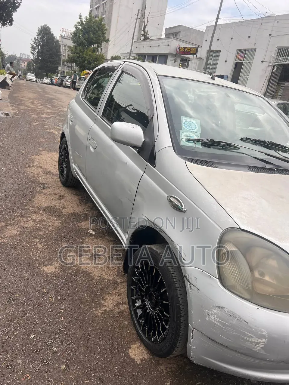Toyota Vitz 2001