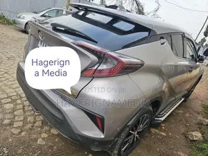 Toyota C-HR 2020 Gray