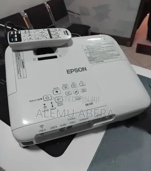 Brand New With Manual Epson Projector Model Name: Eb-X31
