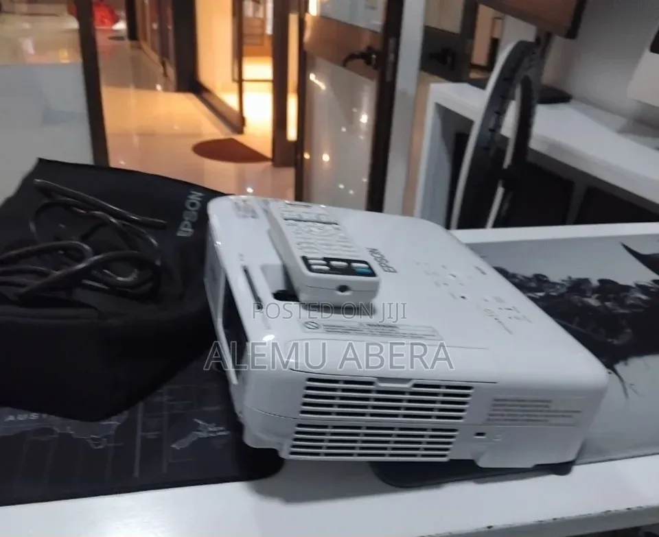 Brand New With Manual Epson Projector Model Name: Eb-X31