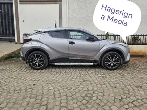 Toyota C-HR 2020 Gray