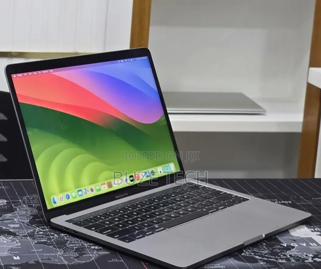 New Laptop Apple MacBook Pro 2019 16GB Intel Core i7 SSD 1T