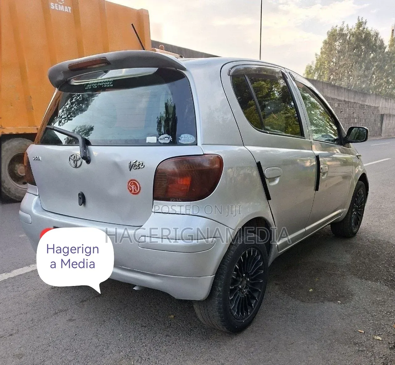 Toyota Vitz 2004 Silver