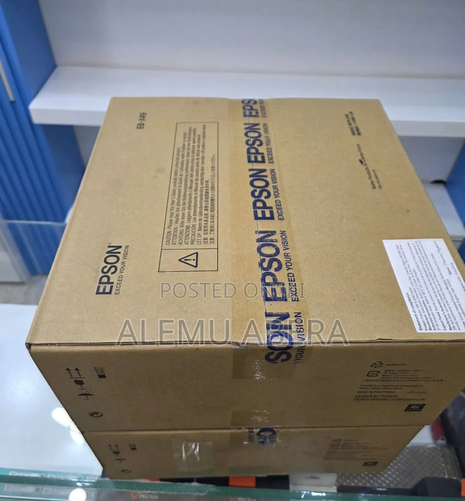 Brand New Epson Projector Model : EB-X49 Technology: 3LCD, RGB