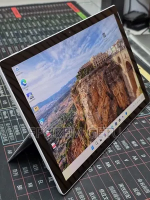 New Laptop Microsoft Surface Pro 7 16GB Intel Core i7 SSD 512GB