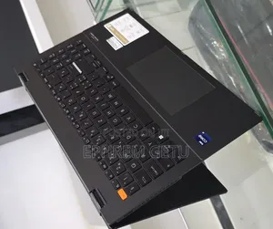 New Laptop Asus VivoBook 15 X505BA 16GB Intel Core i9 SSD 1T