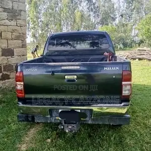 Toyota Hilux 2015 Black
