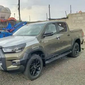 Toyota Hilux 2022 Gray