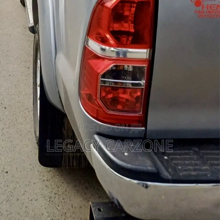 Toyota Hilux 2015 Silver