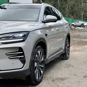 BYD Song Plus 2025 White