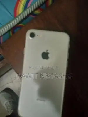 Apple iPhone 7 32 GB Gold