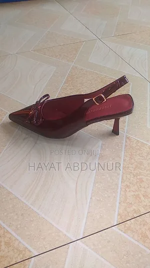 ጫማ የሴቶች ቆንጆ