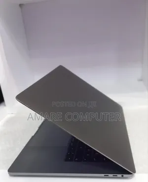 New Laptop Apple MacBook Pro 2016 16GB Intel Core i7 SSD 512GB