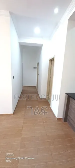 5bdrm Apartment in #Cmc ቤቶች ጀርባ ጥሩ ቤት, Bole for sale