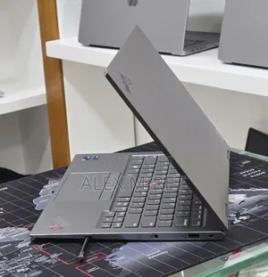 New Laptop Lenovo ThinkPad X1 Yoga 16GB Intel Core i5 SSD 512GB