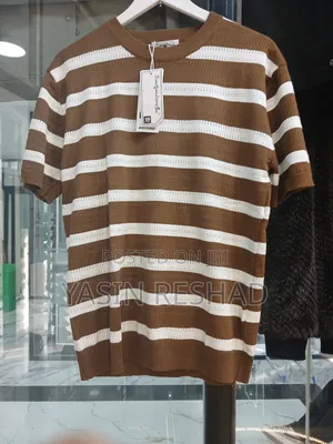 ክር ኮሌታ T-Shirt