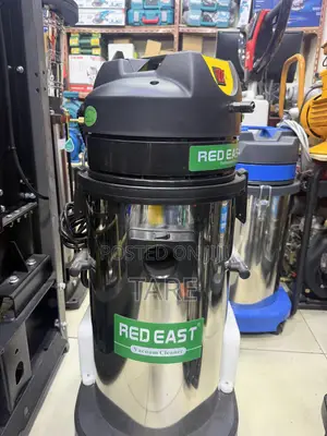 Vacuum Cleaner With Steam