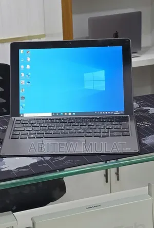New Laptop HP Elite X2 1012 G2 8GB Intel Core i5 SSD 128GB