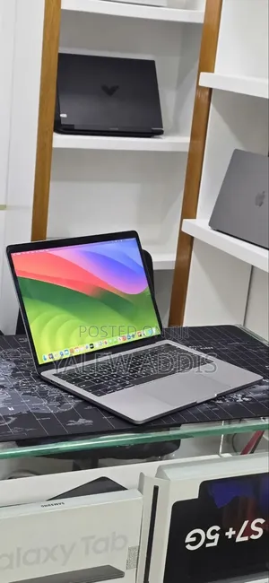 New Laptop Apple MacBook Pro 2019 16GB Intel Core i7 SSD 256GB