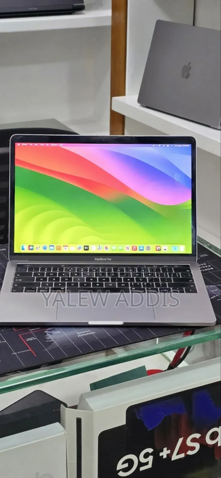 New Laptop Apple MacBook Pro 2019 16GB Intel Core i7 SSD 256GB