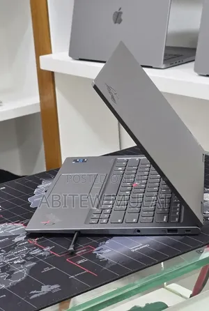 New Laptop Lenovo ThinkPad X1 Yoga 16GB Intel Core i5 SSD 512GB