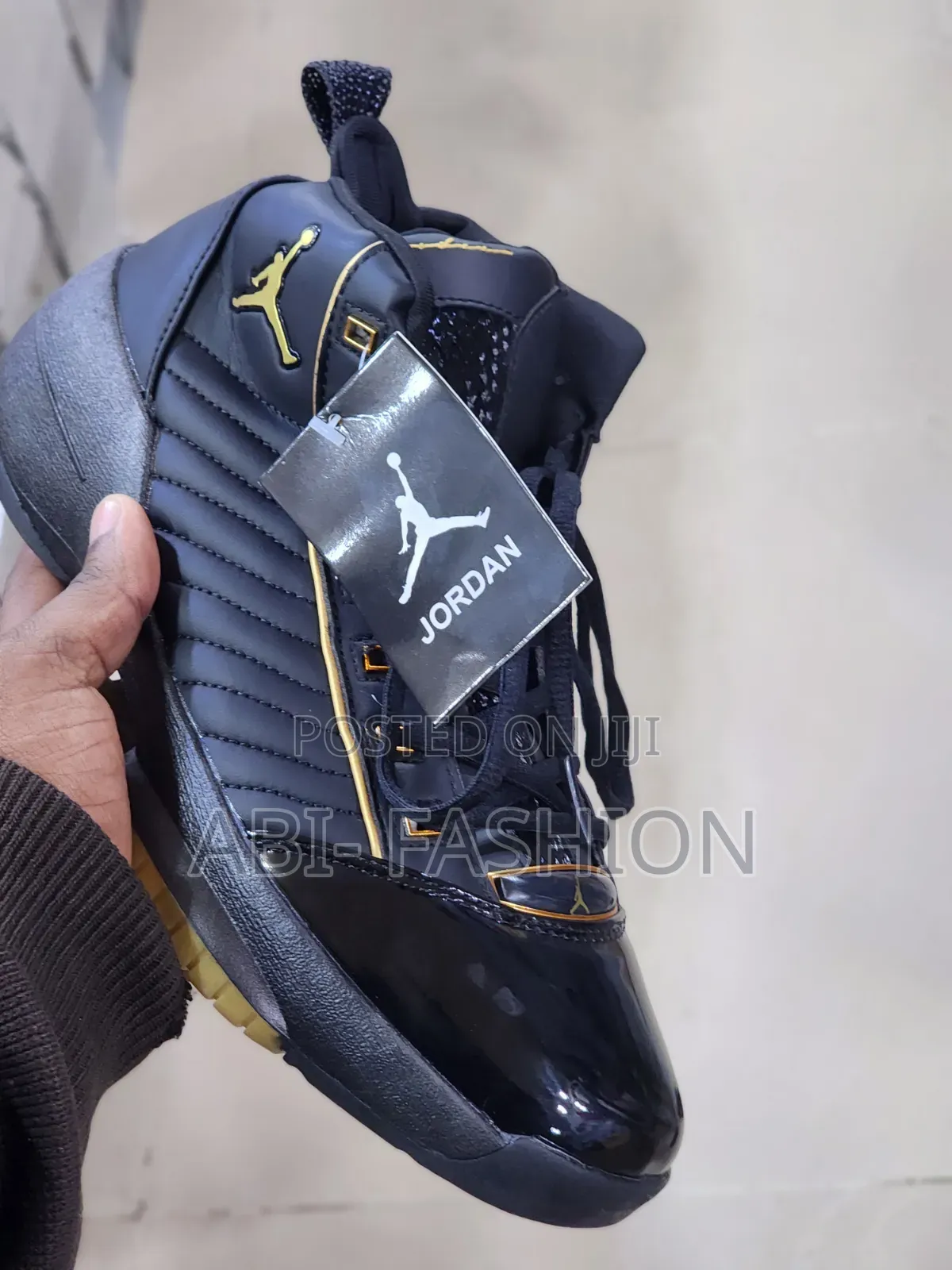 Air Jordan 19 OG SE "Black Metallic Gold" Sneakers,