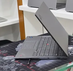 New Laptop Lenovo ThinkPad X1 Yoga 16GB Intel Core i5 SSD 512GB