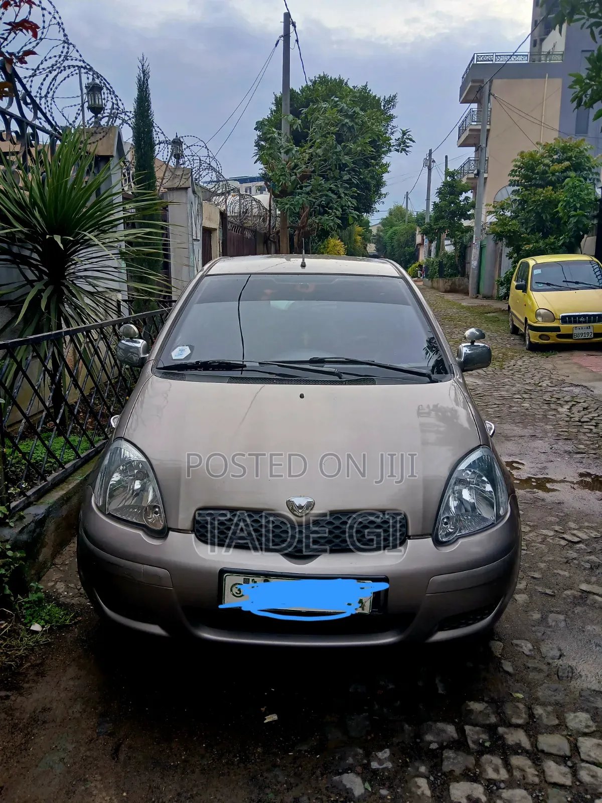 Toyota Vitz 2002 Gray