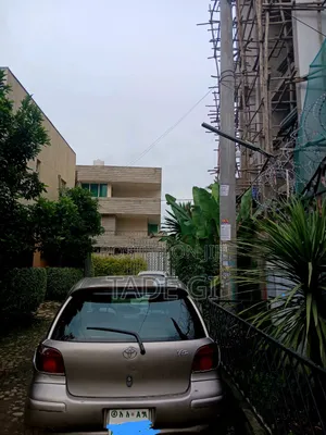Toyota Vitz 2002 Gray