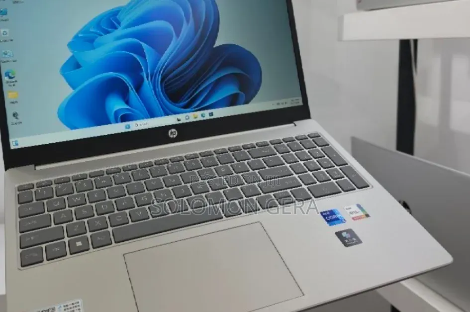 New Laptop HP Stream Notebook 16GB Intel Core i7 SSD 512GB