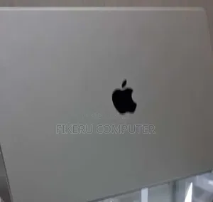 New Laptop Apple MacBook Pro 2021 M1 32GB Apple M1 Pro SSD 512GB