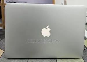 New Laptop Apple MacBook Pro 2017 8GB Intel Core i5 SSD 256GB