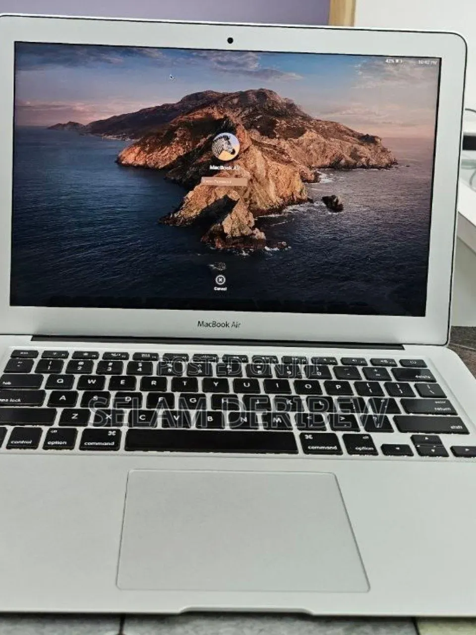 New Laptop Apple MacBook Pro 2017 8GB Intel Core i5 SSD 256GB