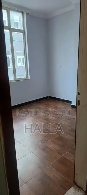 3bdrm Apartment in መኖሪያ, Nifas Silk-Lafto for sale