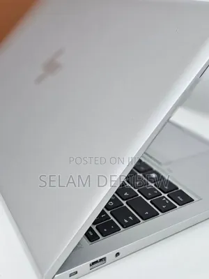 New Laptop HP ZBook Firefly G8 16GB Intel Core i7 SSD 512GB