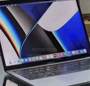 New Laptop Apple MacBook Pro 2019 16GB Intel Core i7 SSD 512GB